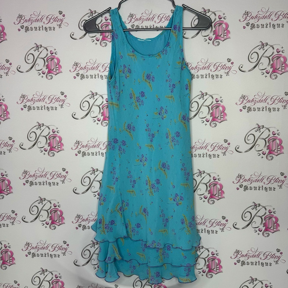 Dress vintage floral purple blue flowers ruffle tiered bottom flowy cottagecore